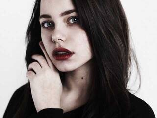 צ'אט וידאו ארוטי JuliaPraz