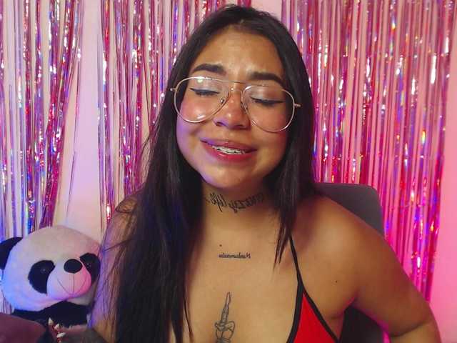 צילומי מסך משודרים KateeMoore