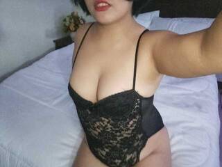 צ'אט וידאו ארוטי KateInara