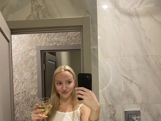 צ'אט וידאו ארוטי KATE_KISS