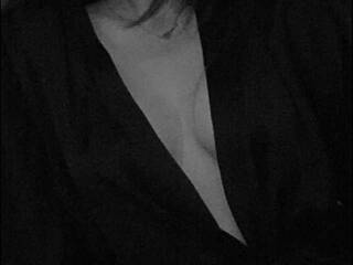 צ'אט וידאו ארוטי Katemee