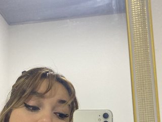 צ'אט וידאו ארוטי kathe-xoxo