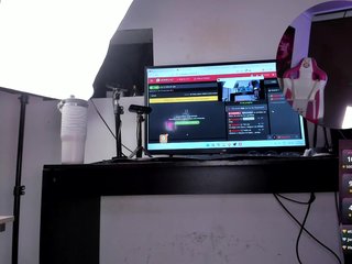 צ'אט וידאו ארוטי Katiehill