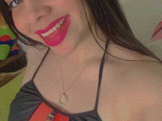 צ'אט וידאו ארוטי KattaleyaF