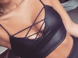 צ'אט וידאו ארוטי KattyAsFire