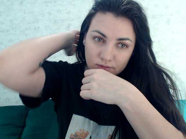 תמונות KattyCandy Welcome to my room, in public we can just chat, pm-10 tk, open cam - 40 tk, and my name is Maria) @total @sofar @remain goal of day