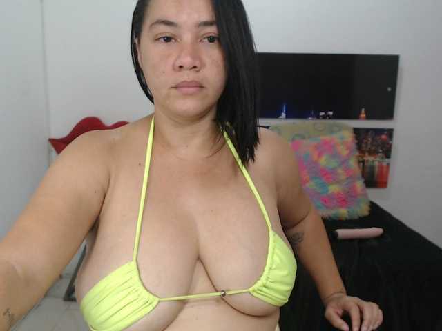 תמונות kattyCurtys BEST BOOBS ONLINE!- BOOBJOB at 300 tips- RIDE at Goal // SHARE CAM IS ON!- PVT IS ON!