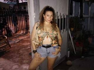 צ'אט וידאו ארוטי KATY03