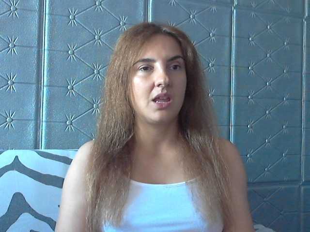צילומי מסך משודרים KATYDIAZ