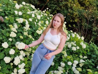 צ'אט וידאו ארוטי KeeleyGorin