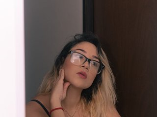 צ'אט וידאו ארוטי keisy-kloe