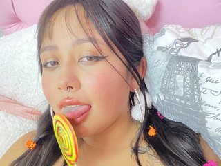 צ'אט וידאו ארוטי Kendall-Houl1