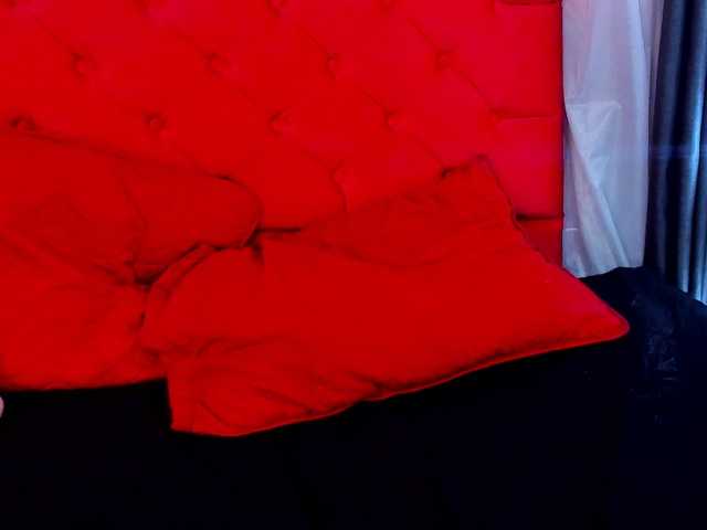 צילומי מסך משודרים KendallJohns