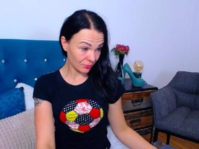 צילומי מסך משודרים KendallLUXE