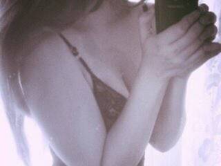 צ'אט וידאו ארוטי KetrinKesh