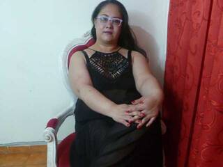 צ'אט וידאו ארוטי khatandersson