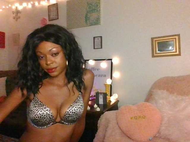 תמונות GirlNextDoor3 Welcome to the room Be nice & leave me tokens :) Don't forget to follow me :) Tip 69 tokens for pms today. Chat with me while I work and watch tv :) 100 tokens for nude or pvt