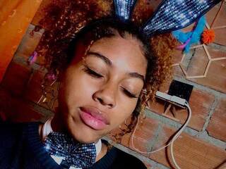 צ'אט וידאו ארוטי KhloeVega