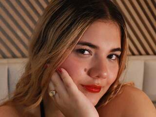 צ'אט וידאו ארוטי kiky-mei