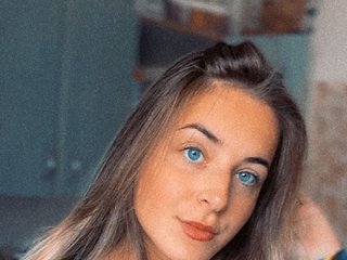 צ'אט וידאו ארוטי KileyMinoww