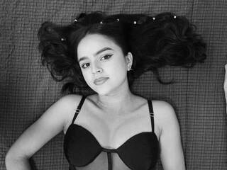 צ'אט וידאו ארוטי Kim-pears