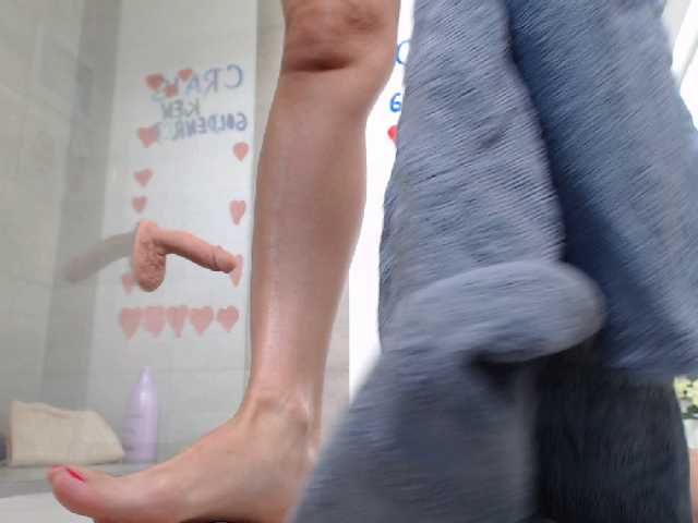 צילומי מסך משודרים KinkyMoni