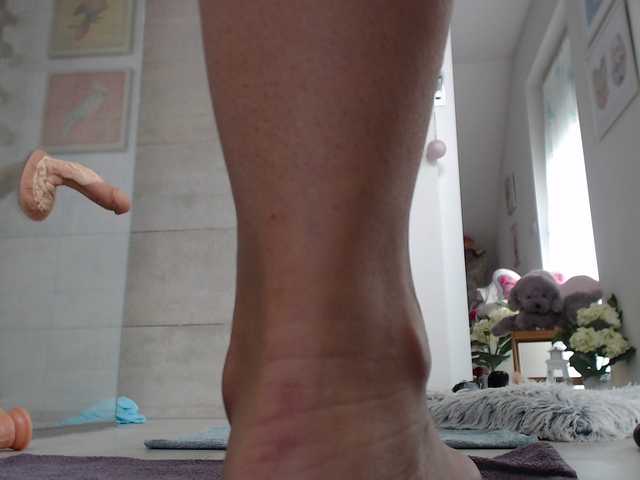 צילומי מסך משודרים KinkyMoni