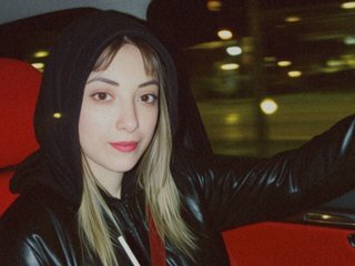 צ'אט וידאו ארוטי Kira700cams