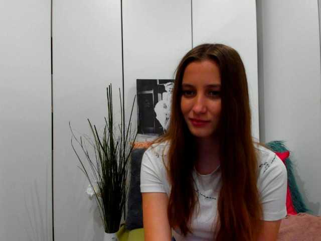 צילומי מסך משודרים KiraMonroe69