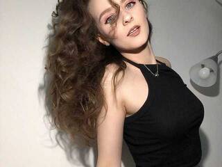 צ'אט וידאו ארוטי KisaraSims01