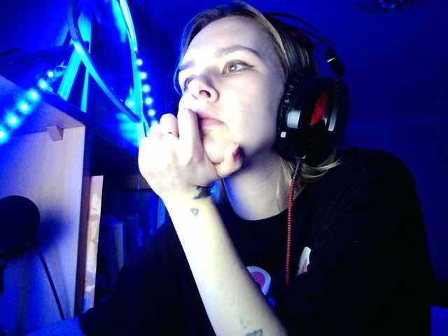 צילומי מסך משודרים KISS_DICKS