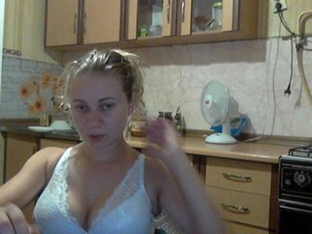 צילומי מסך משודרים KittenLedy