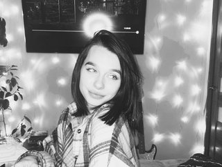 צ'אט וידאו ארוטי Kj_Polly