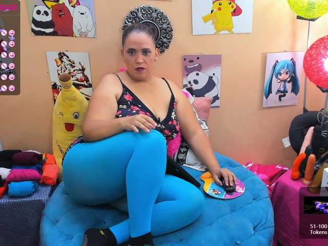 תמונות Kristal_24 curvy, bigboobs, mistress, dominaty, pantyhose, mature, bigass,latina