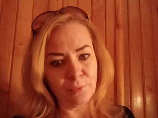 צ'אט וידאו ארוטי KlorissDenvi