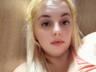 צ'אט וידאו ארוטי KoketkaCute