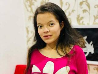 צ'אט וידאו ארוטי koonny-loor1