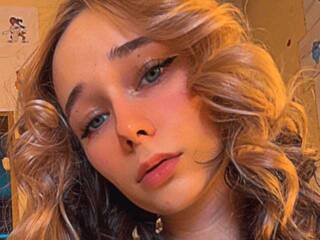 צ'אט וידאו ארוטי Kriss-add