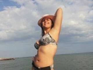 צ'אט וידאו ארוטי kristalmin