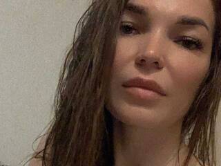 צ'אט וידאו ארוטי Kristiiin