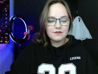 צ'אט וידאו ארוטי KristiMur1