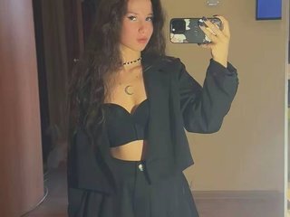 צ'אט וידאו ארוטי KristinaBlow