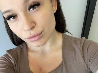 צ'אט וידאו ארוטי kristinkasiii