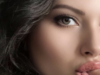 צ'אט וידאו ארוטי KristinWest