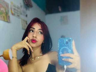 צ'אט וידאו ארוטי KuromiDae