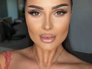 צ'אט וידאו ארוטי KylieSpicey