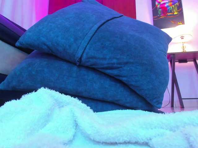 צילומי מסך משודרים Laaura-Velez