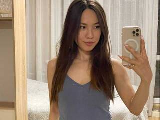 צ'אט וידאו ארוטי MiaLionade