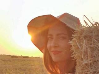 צ'אט וידאו ארוטי Ev-ge-sha