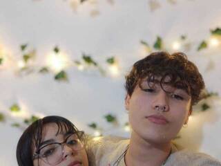 צ'אט וידאו ארוטי LalyandMike